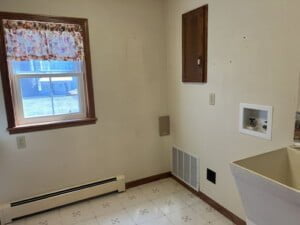 laundry room with hook-ups